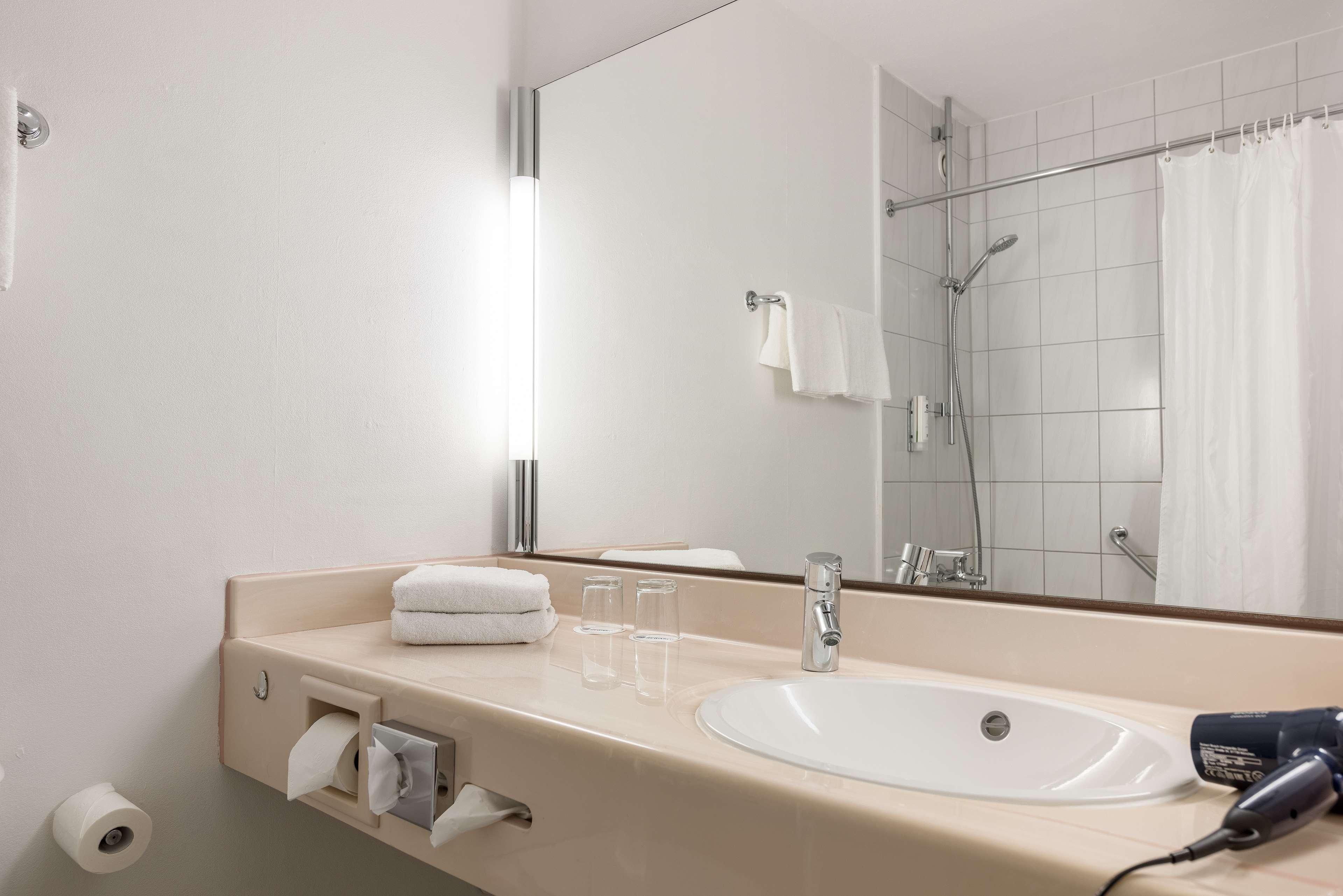 Leoso Hotel Ludwigshafen Dış mekan fotoğraf
