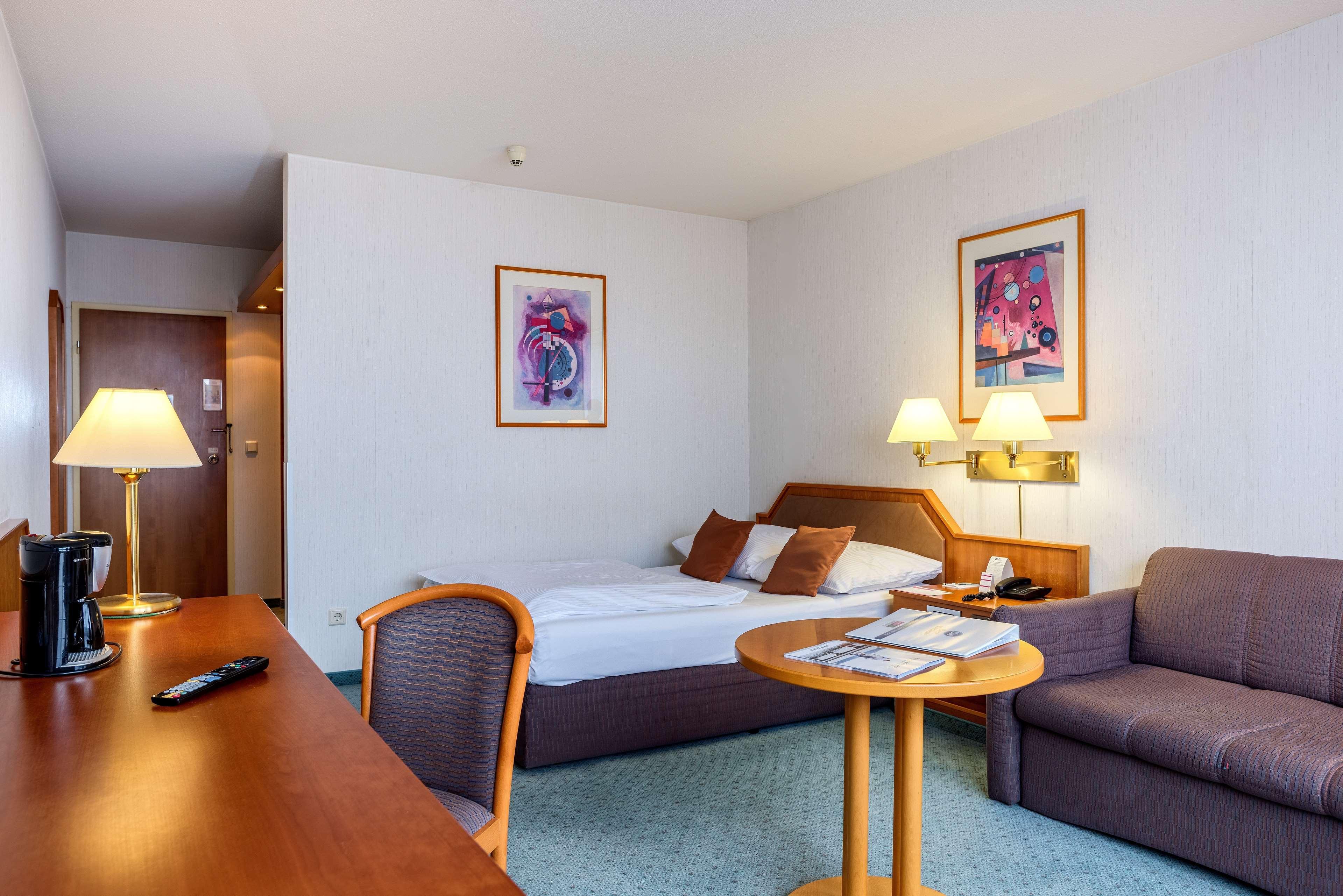 Leoso Hotel Ludwigshafen Dış mekan fotoğraf